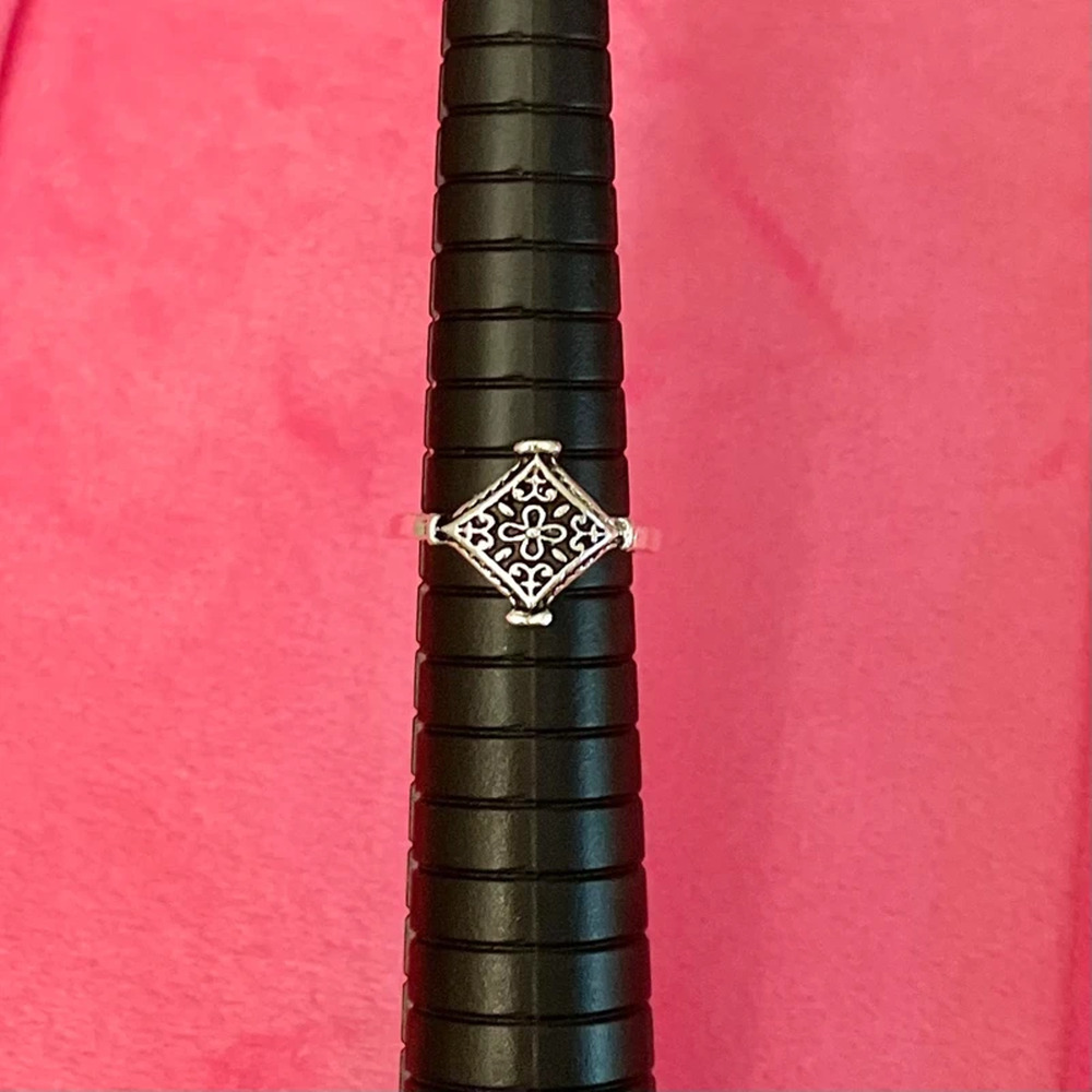 Women's Vintage Ring Silver and Black Size 5.75
